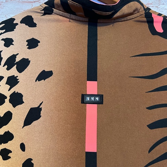 Jamie Sadock Animal Print quarter zip women's golf shirt size L designer. - Picture 6 of 7